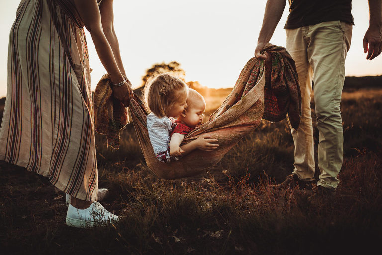 Kinderportretten gemaakt tijdens een familiefotosessie op de heide vlakbij Baarn